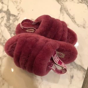 Girls ugg slippers.  NWOT - Size 3